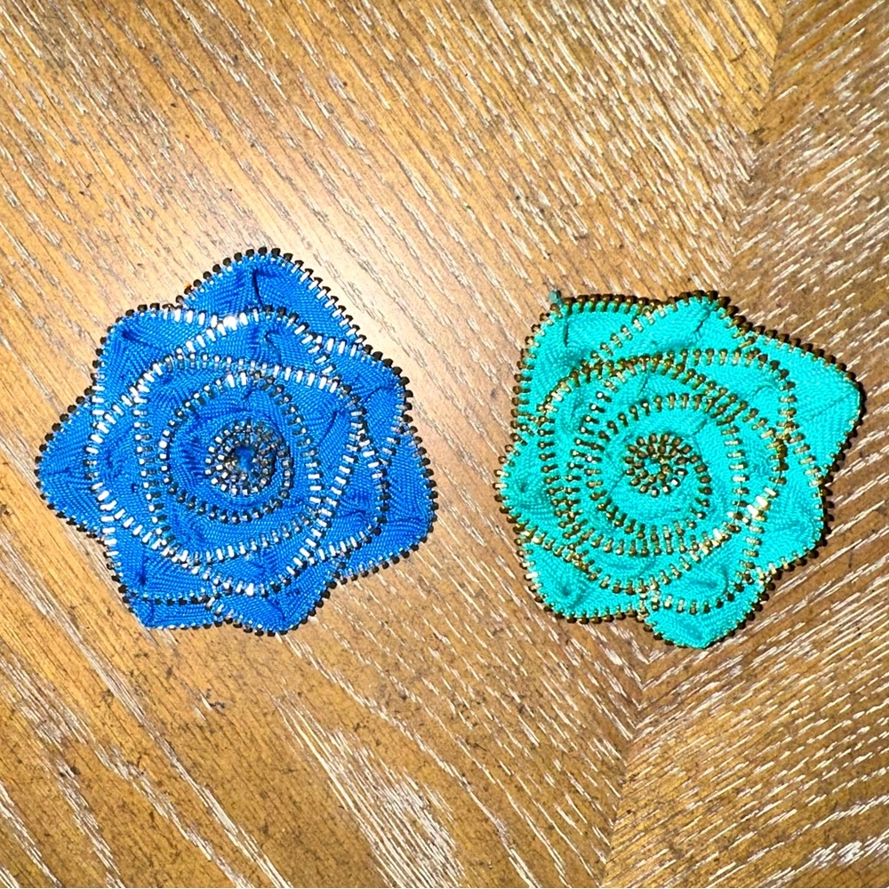 2 Hand made zipper flower Hair clips